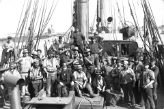Typical black stevedores with their viziers 1899 © Picture archive of the Monument Protection Office - Johann and Heinrich Hamann